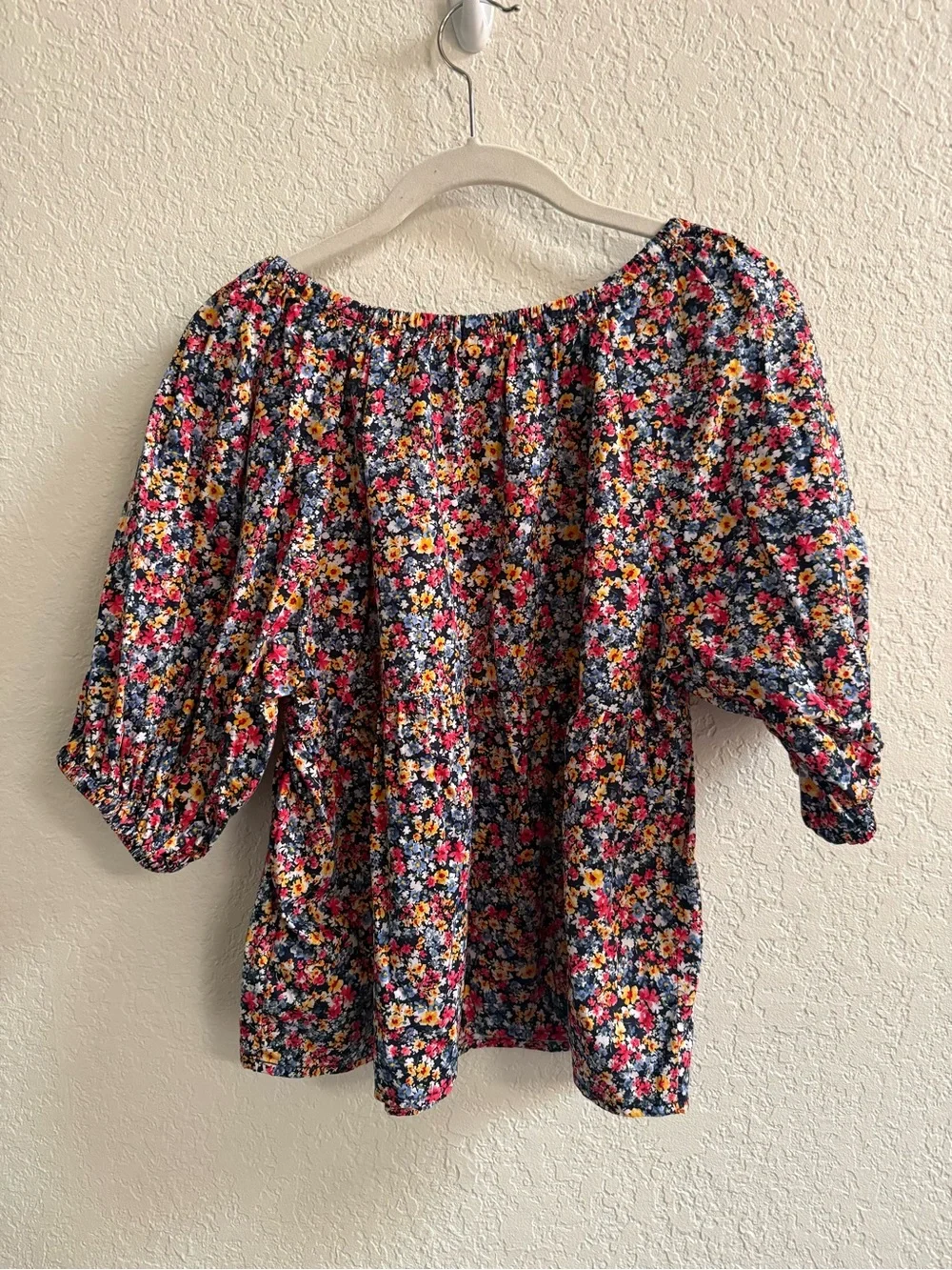 Floral Puff Sleeve Top in Navy Multi